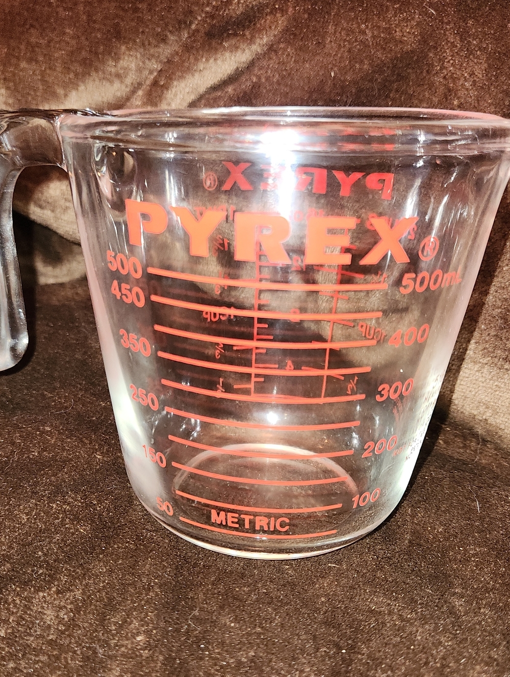 PYREX Glass Measuring Cup with Red Markings 2 CUP Size VINTAGE